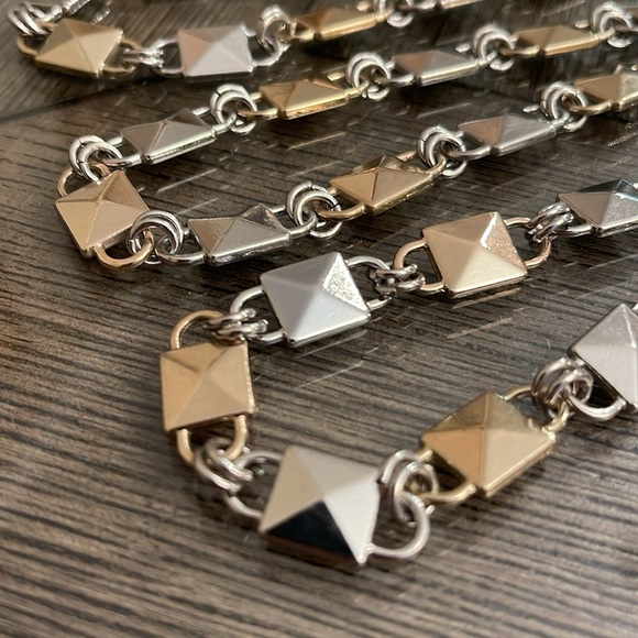 CHAPS Two-tone Stud Metal Chain Belt - Picture 4 of 15